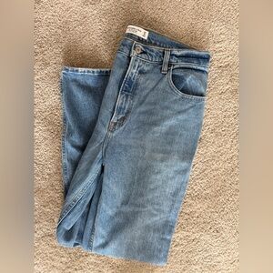 Abercrombie & Fitch 90s Straight Ultra High Rise